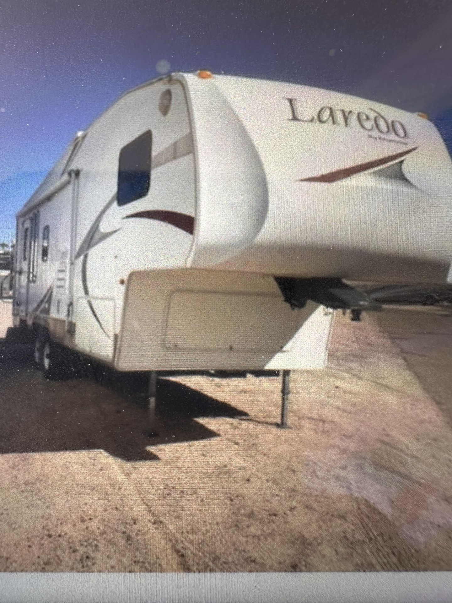 5th Wheel Travel Trailer