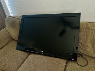 40" TOSHIBA TV