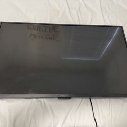 TV 40” Insignia With Roku Tv