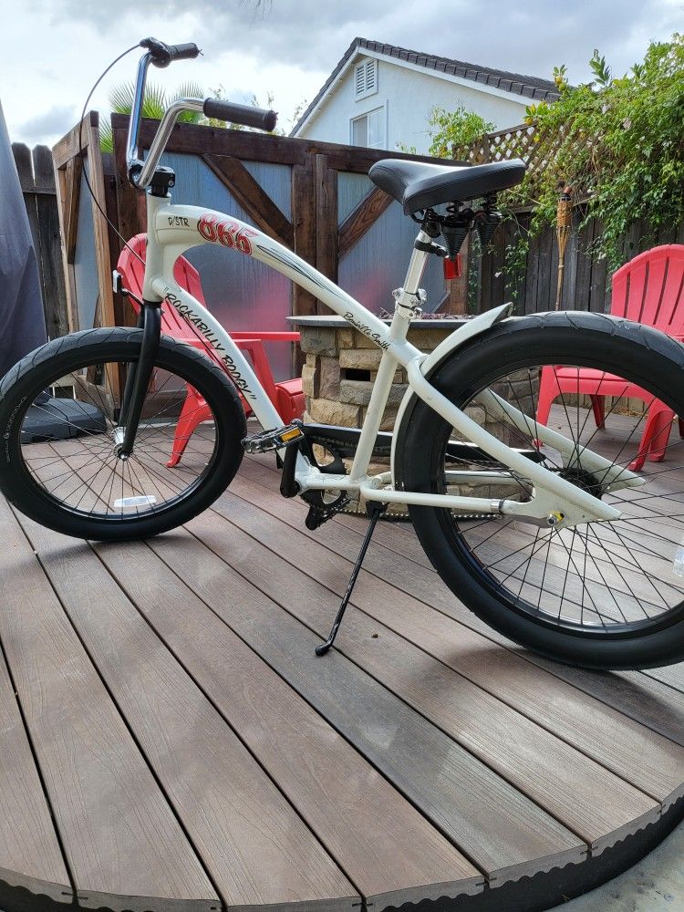 Electra Rockabilly Boogie Cruiser