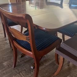 Table And 5 Chairs 