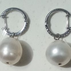 14 Karat South Sea Pearl And Diamond Earrings