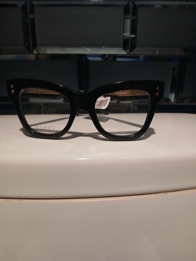 Gucci Sunglasses Luxury At Its Finest!