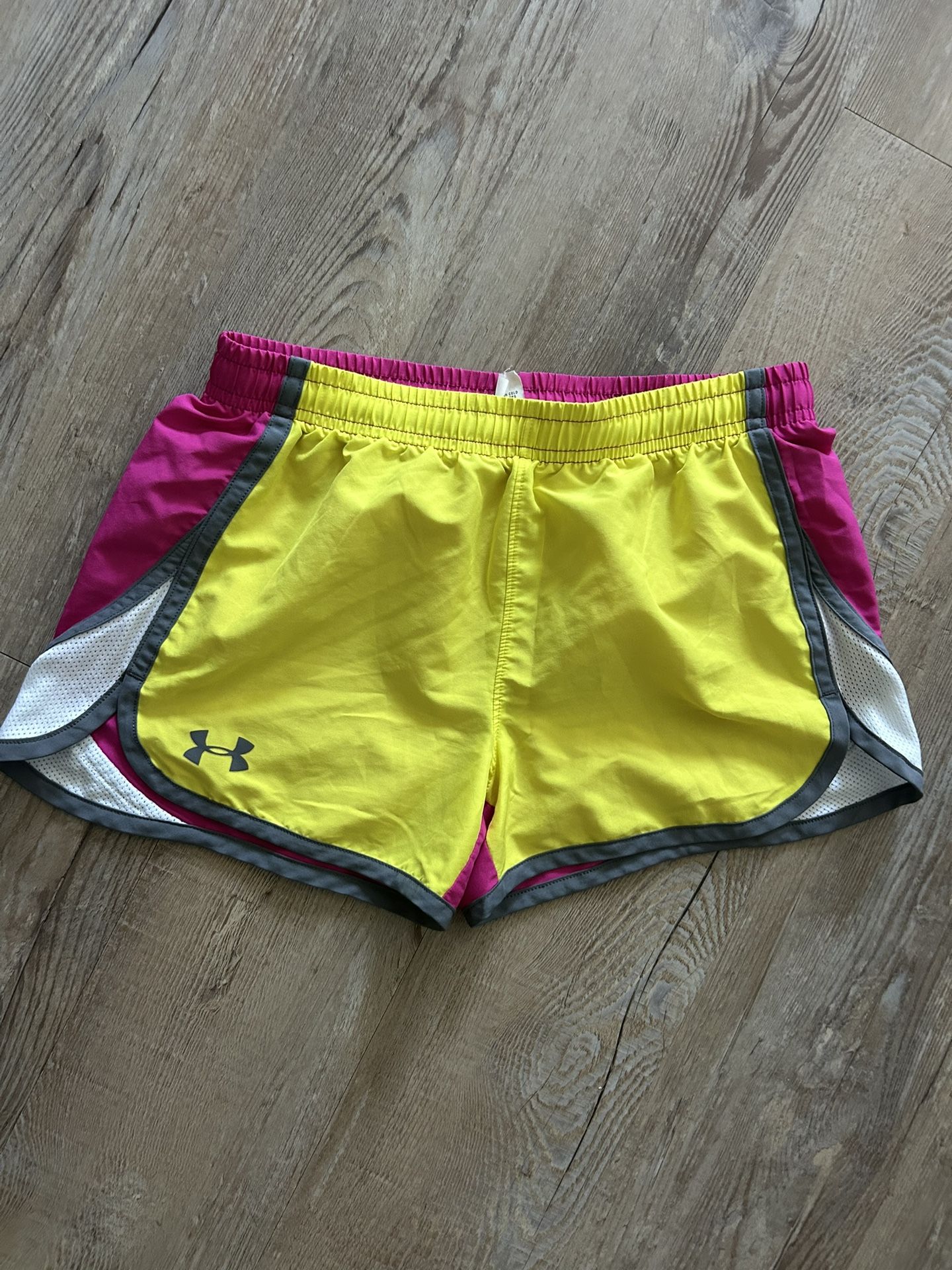 Under Armor Size L(kids)
