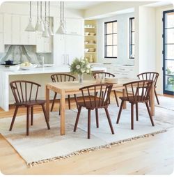 set of 4 Wood Dining Table and Chair Set