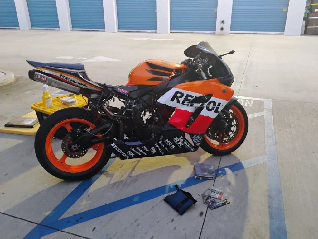 2005 Honda cBR 1000rr Repsol