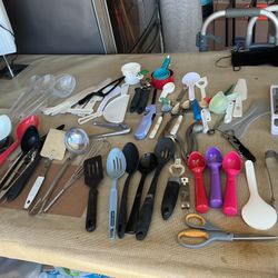 Kitchen items $1 each or $15 for all 