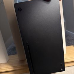 $670 – Xbox Series X Bundle (Great Holiday Gift🎄)