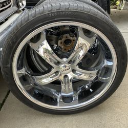 Universal 22 Weels Good Tires 