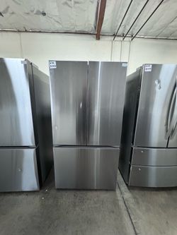 GE 28 Cu Ft French Door Fridge GFE28GYNFS - New Open Box $1500