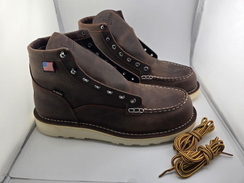 Men's Danner Bull Run Moc Toe 6" GTX Work Boots