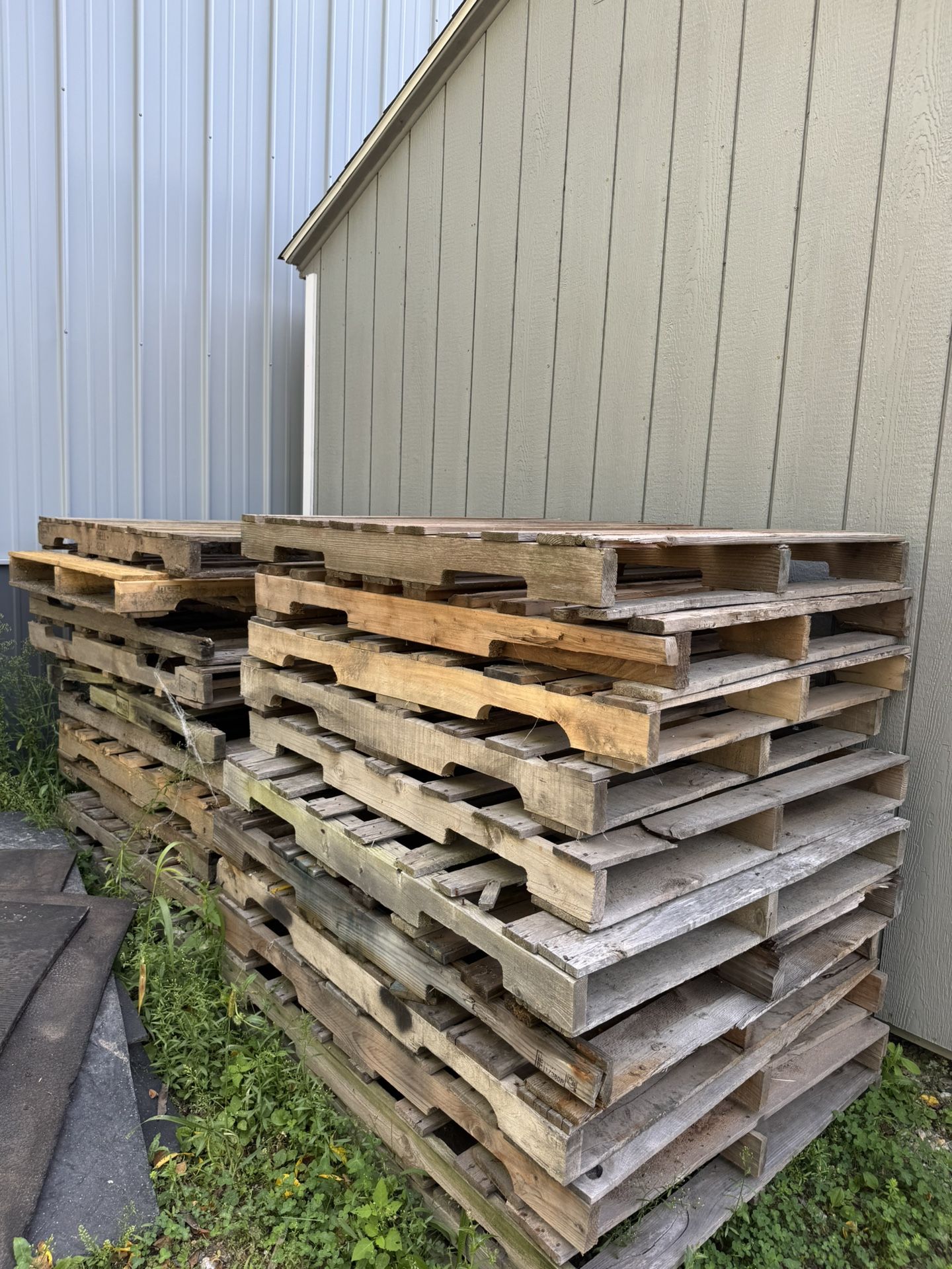 Pallets - All Very Good Condition *Free*