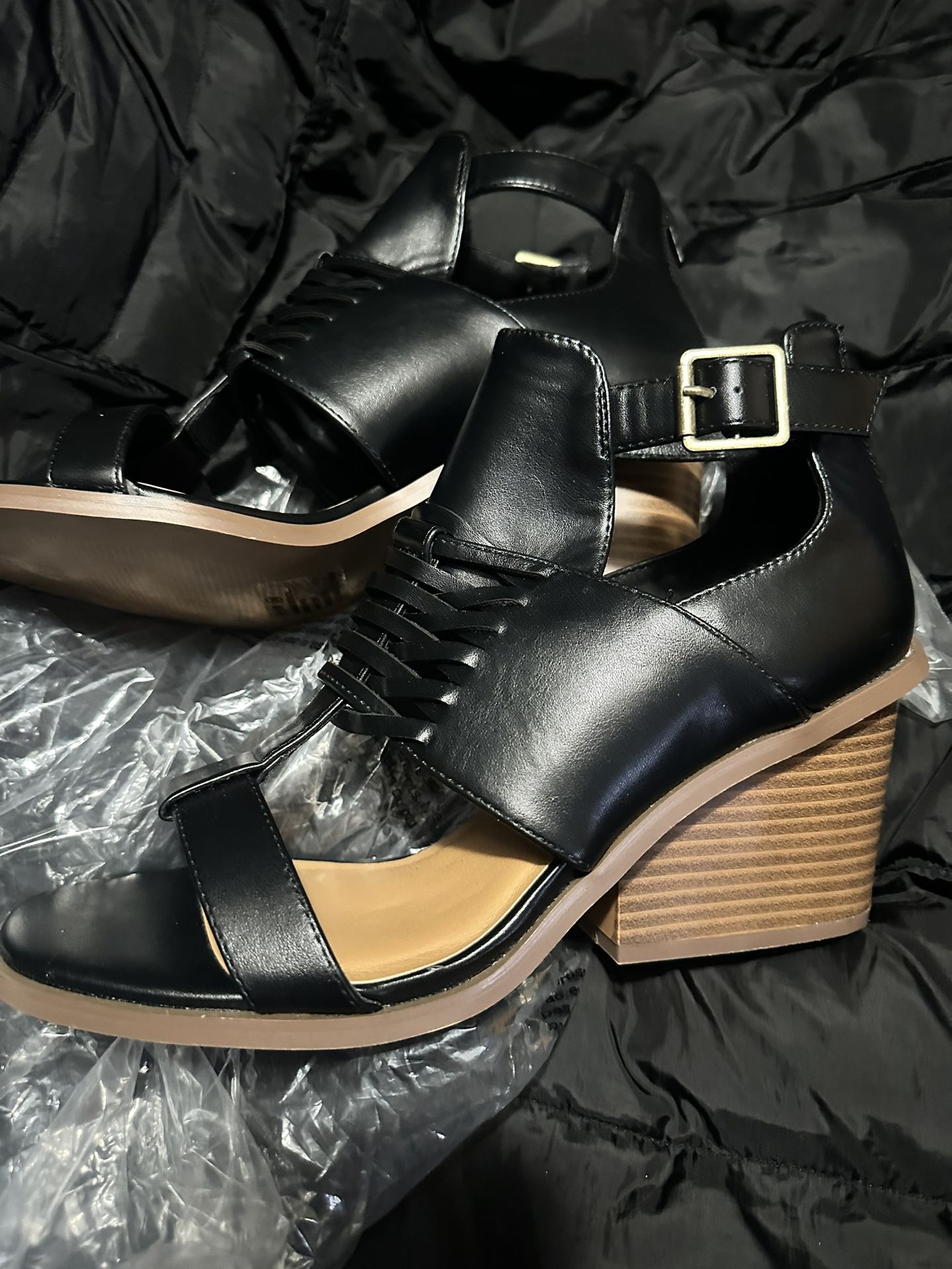 Maurices Women's SuperCrush Ariana Wedge Sandals JJ4 B Size US: 9.5M