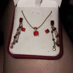 Vintage Rubie .garnet Citrine Necklace Earring Set