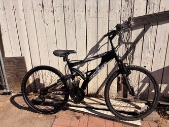 Black Adult Mountain Bike