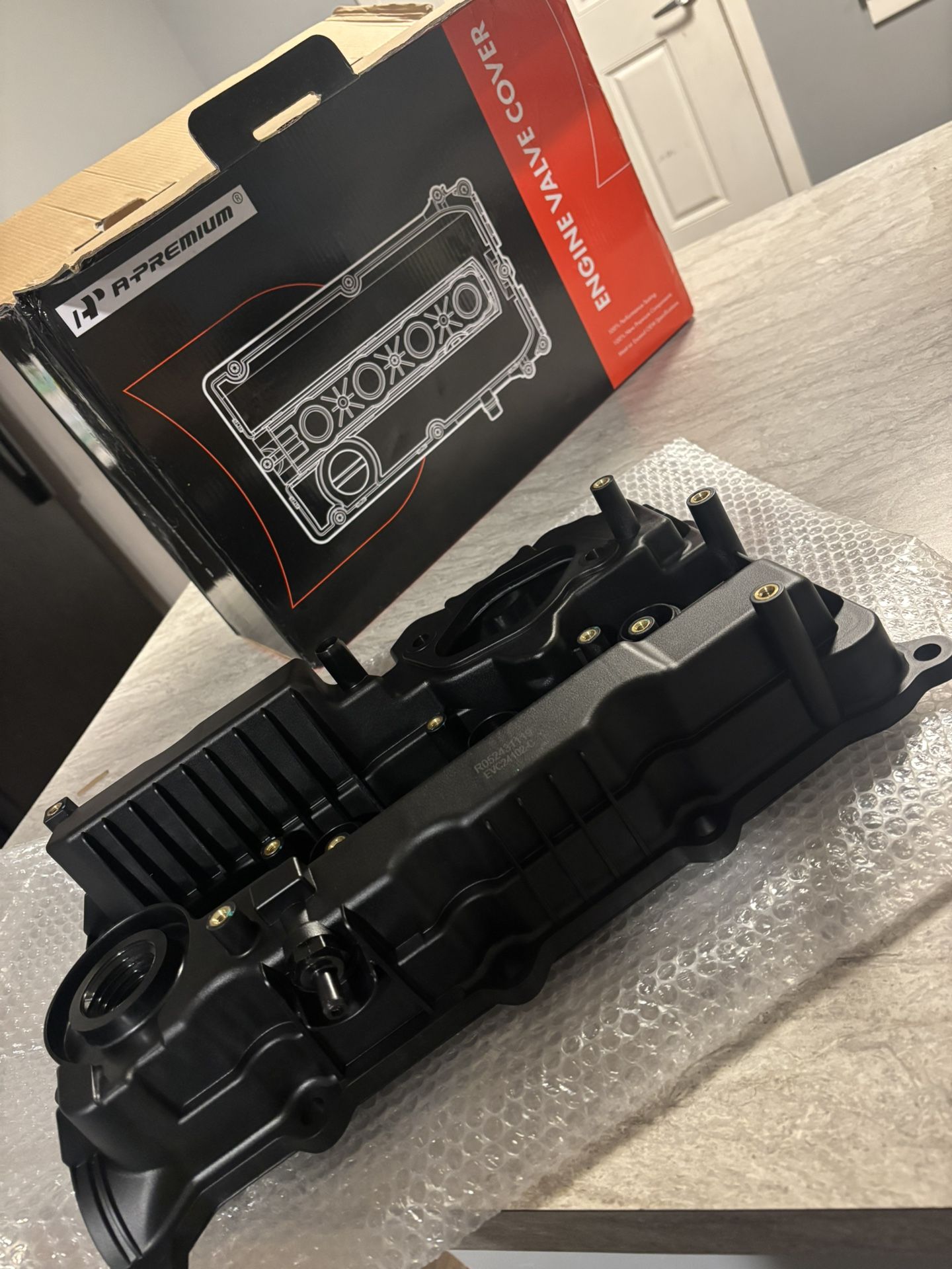 2017 Hyundai Sonata Engine valve Cover