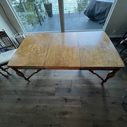 Dining Room Table And Chairs 