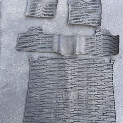 OEM Mopar Jeep Grand Cherokee All-Weather Floor Mats & Cargo Tray Set (2011-2022)