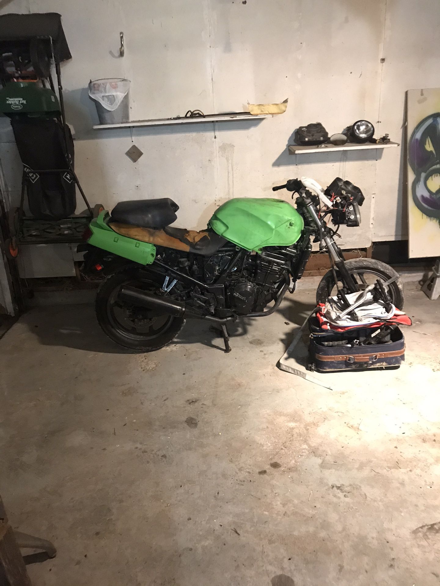Kawasaki Ninja 250 parts bike (lots of good parts)