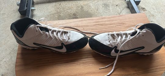 Mens Nike Alpha Speed Shark Football Cleats Size 12 white/black 642770-011