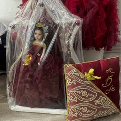 muñeca de 15 ańos  y cojín 