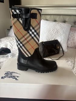 Burberry Boots Size 40 Lv Jacket Size large