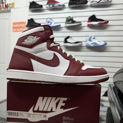 Jordan 1 $240 Size 14 & 15 inside Mercado DESERT SKY MALL