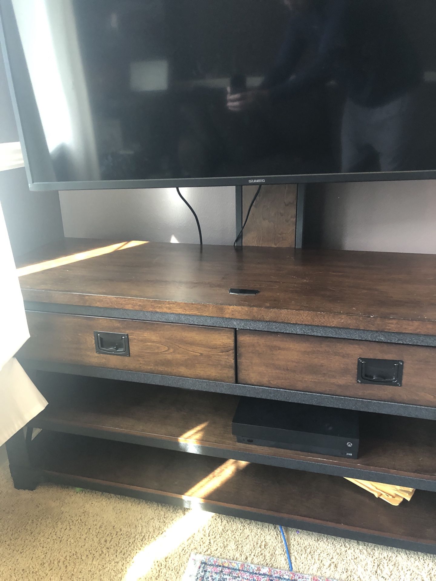 Tv stand w/ or without TV