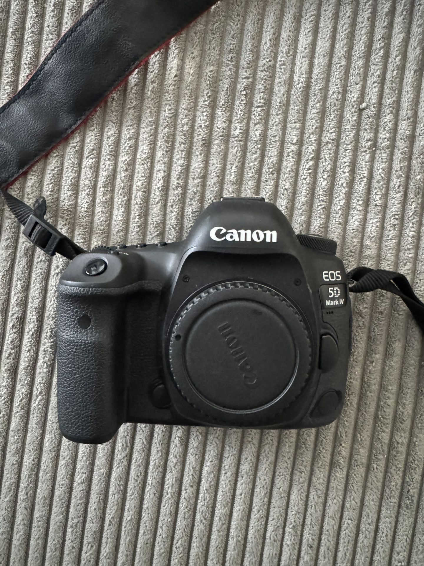 Canon EOS 5D Mark IV