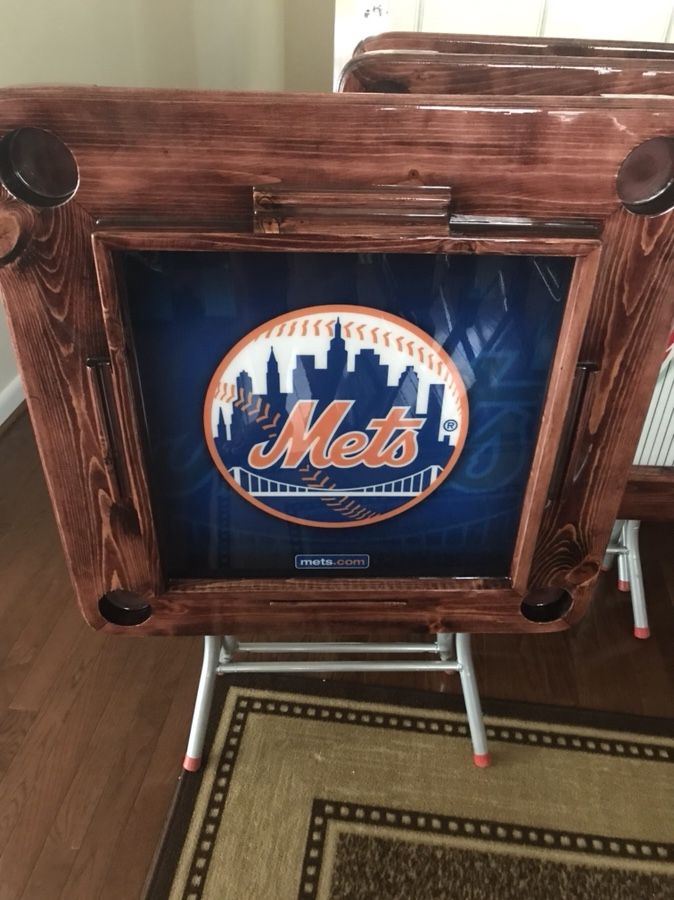 Mets domino table