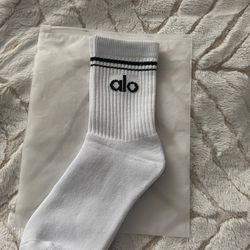 ALO Throwback Unisex White Socks in M