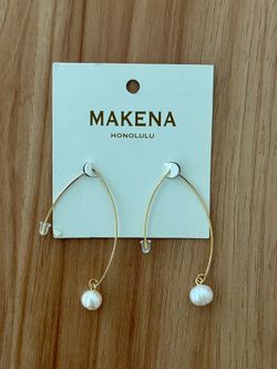 NEW Pearl Earrings