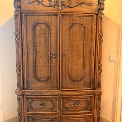 Armoire - ornate