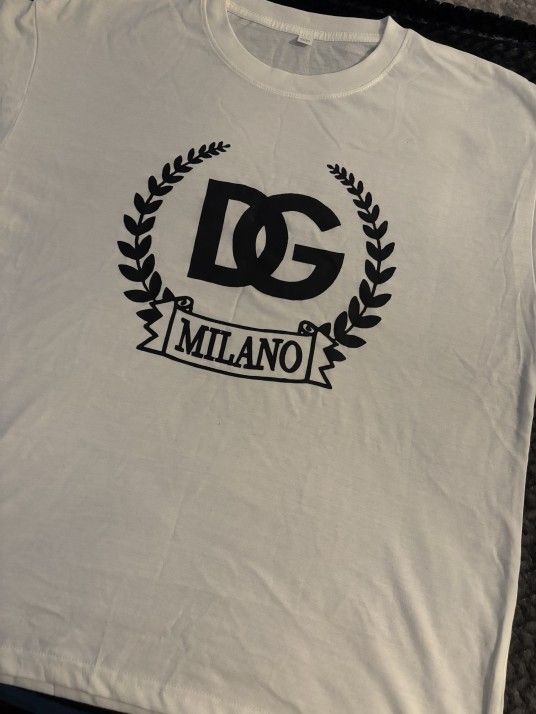 New Shirt Size Large For Men Or Women