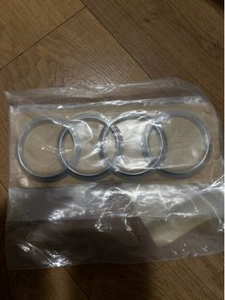 NEW AUDI A4 B9 REAR LID EMBLEM BADGE 8W(contact info removed)2ZZ 8W5-853-742-2ZZ