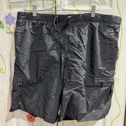 Columbia dark gray shorts L