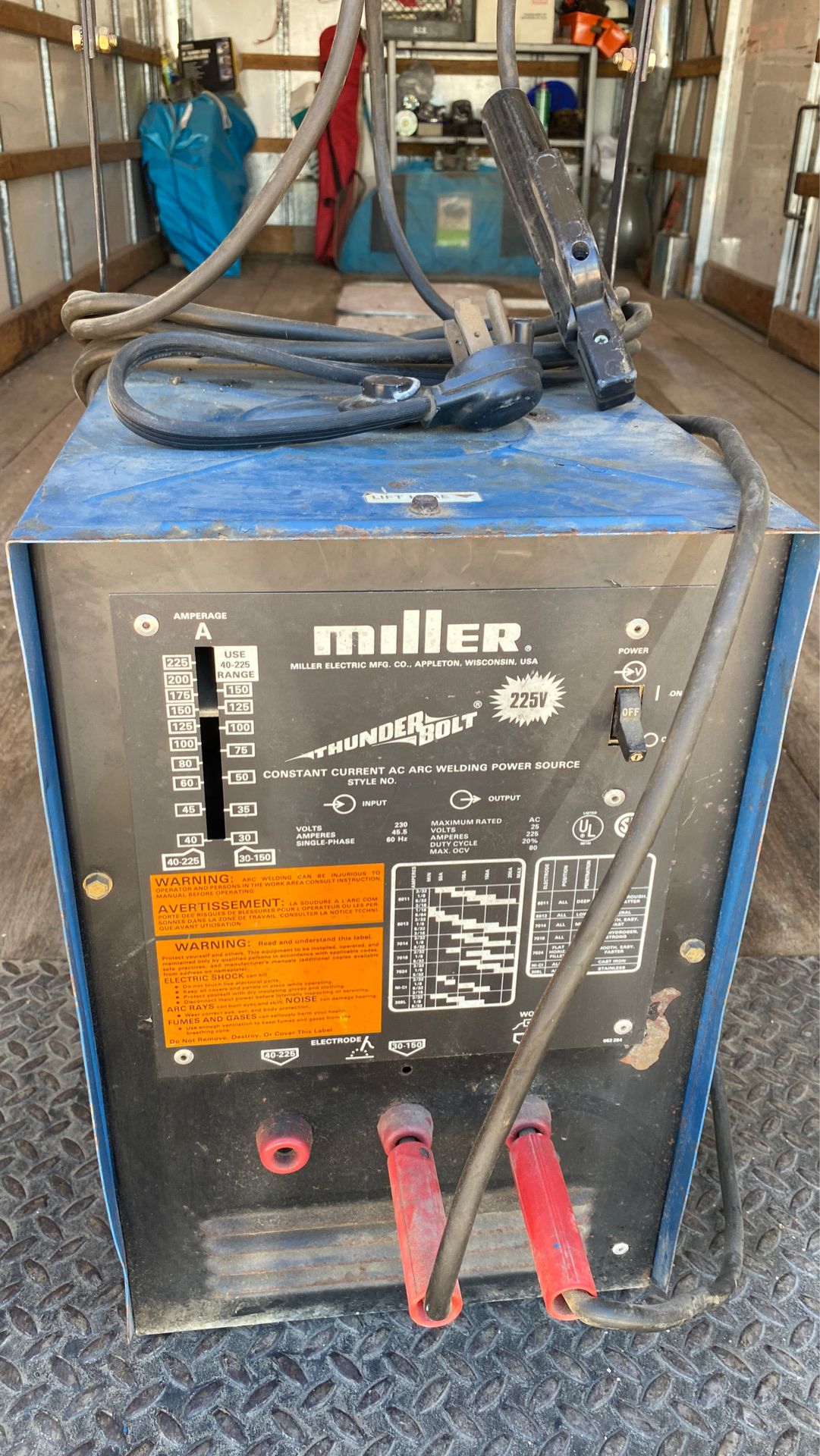 Miller Thunderbolt 220 volt welder $ 125 .00