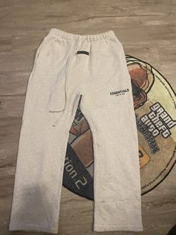 Essential sweats size M light oat