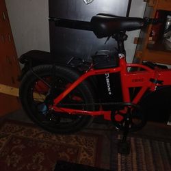 E  Bike  Red One  Amos   New $ 5oo hondry