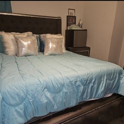 Queen Bed Frame 