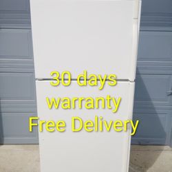 Kenmore  Top Freezer Refrigerator 18  Cuft