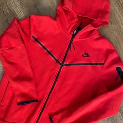 Nike Tech Red Size Large 
