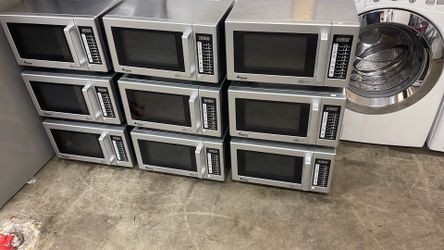 Amana commercial microwave