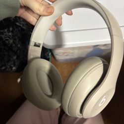 Beats Studio Pro 