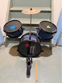 First Act Discovery drum set