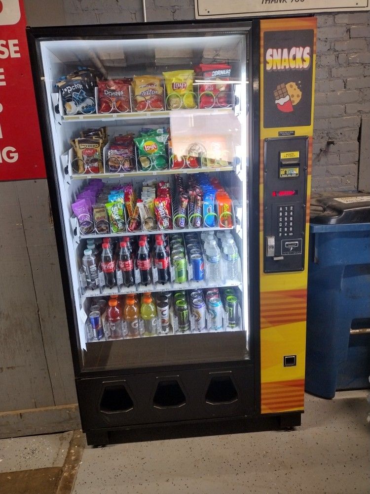 Vending Machine Combo. Dixie Narco 5591