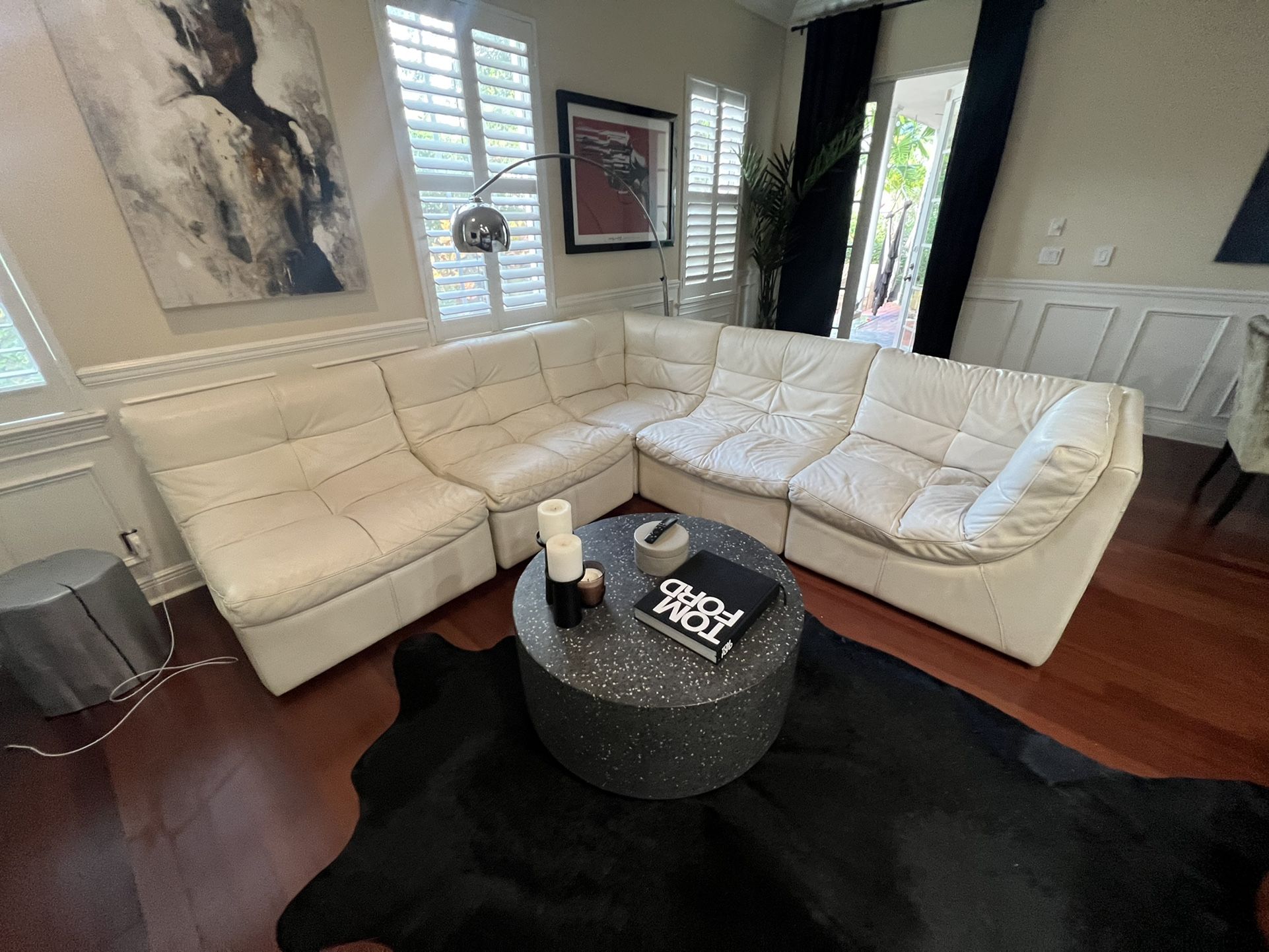 Z Galleries Sectional Couch for Sale in Delray Beach, FL OfferUp