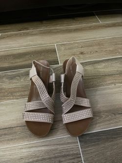 Nine West wedges. Size 8.5. Like new.