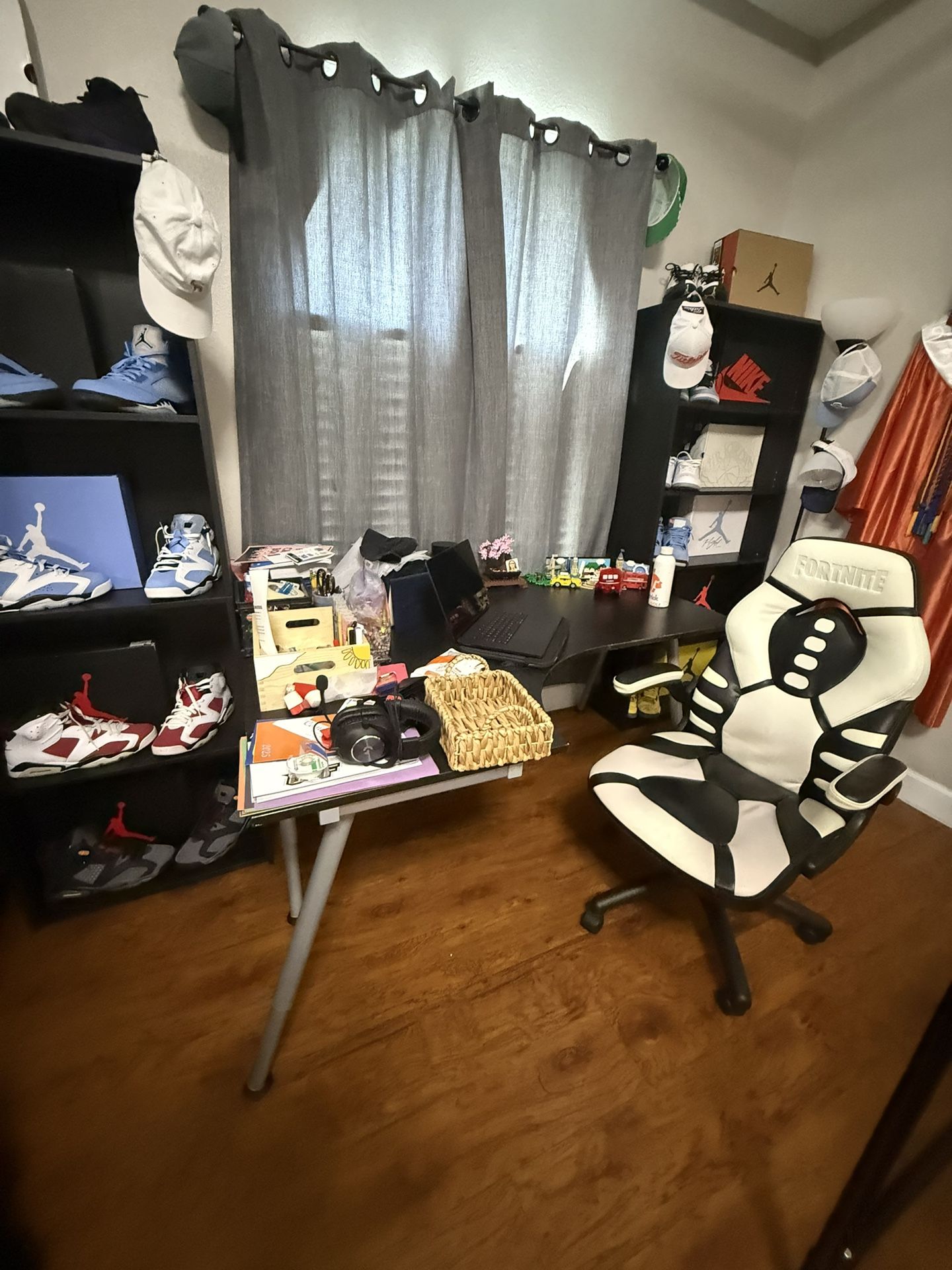  Corner Desk 