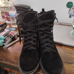 Olivia Francisco Women's Suede Boots 